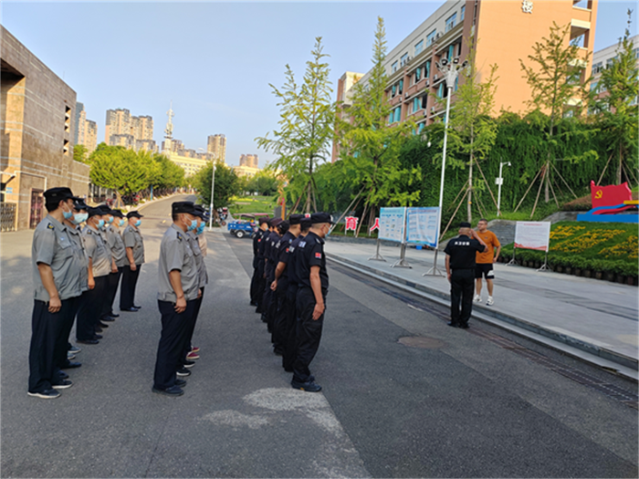 防范安全風(fēng)險(xiǎn)，共建平安校園 ——記綿陽(yáng)南山中學(xué)實(shí)驗(yàn)學(xué)校2022年防汛、消防演練